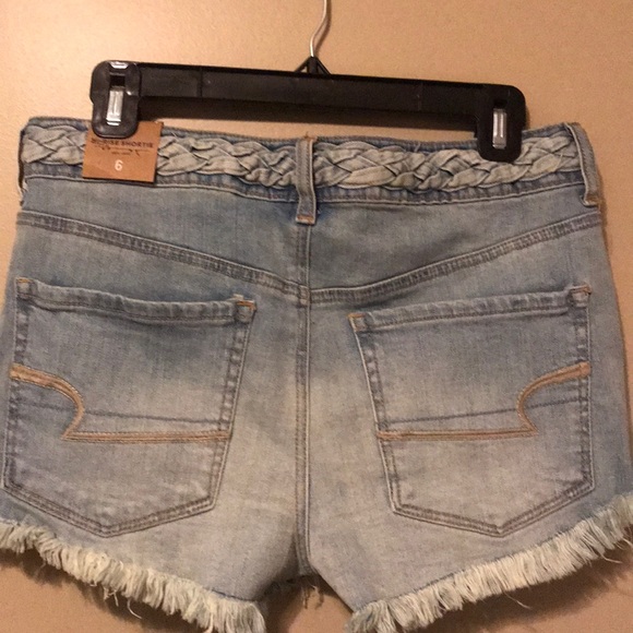 Light wash denim shorts - Picture 5 of 5